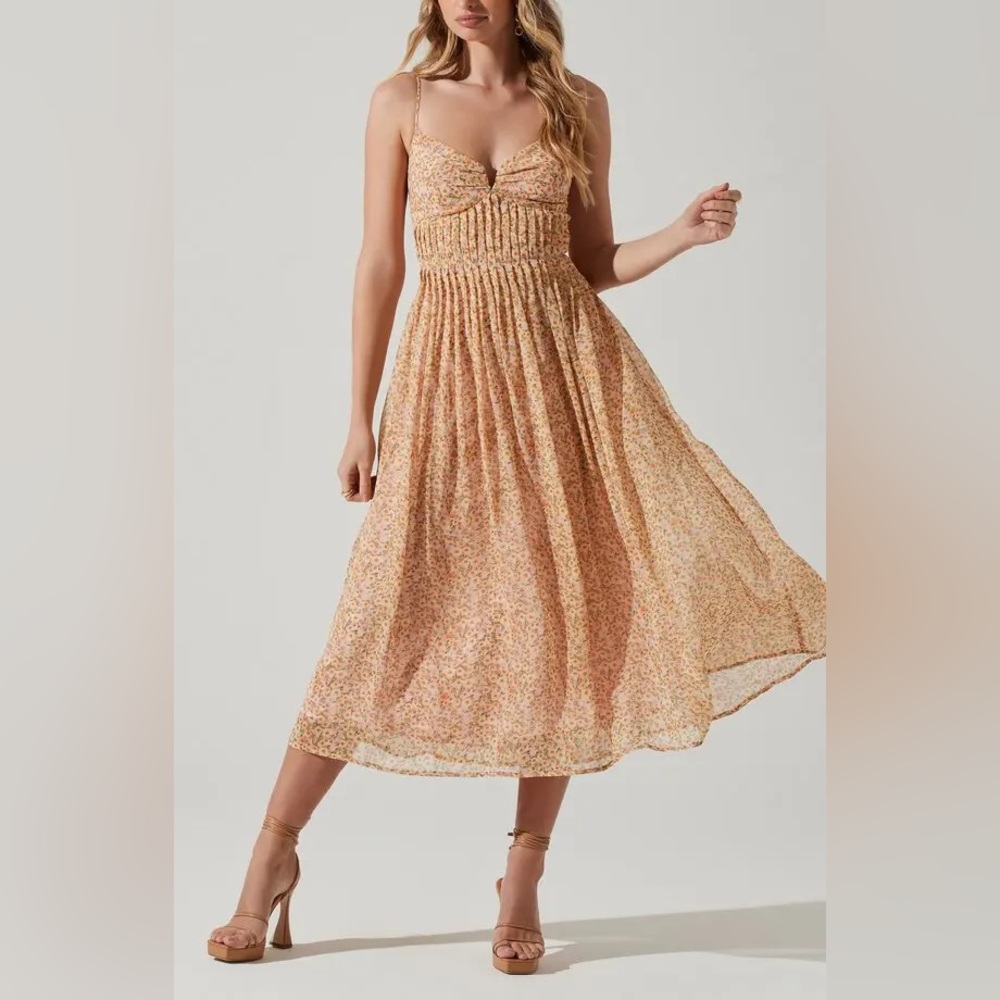 ASTR the Label Floral Print Pleated Midi Dress